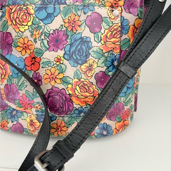 Patricia Nash Octavia Spanish Villa Bucket Tote Bag - Picture 7 of 15